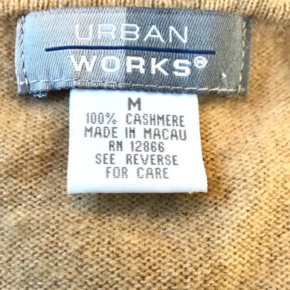 Urban Works Cashmere V Neck Sweater Tan Color Size Medium - Picture 6 of 6
